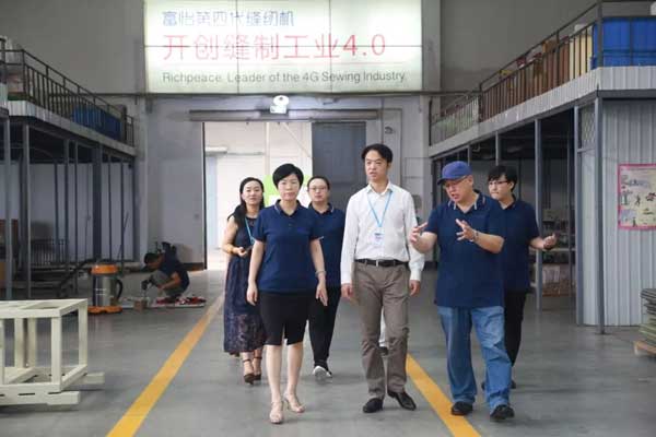 中國服裝協會一行人參觀寶盈 中國服裝協會一行人參觀寶盈2.jpg