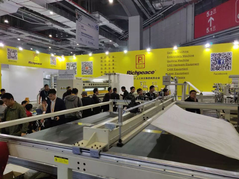 家紡被芯自動化生產線-絎縫機